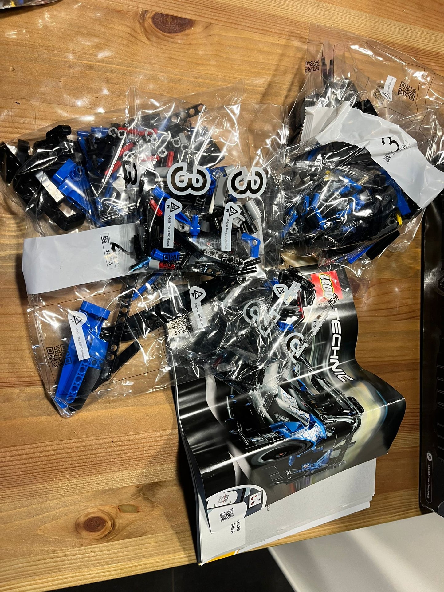 Set LEGO® Technic #42123 McLaren Senna GTR ( Lego d'occasion vendu avec boîte et notice.)
